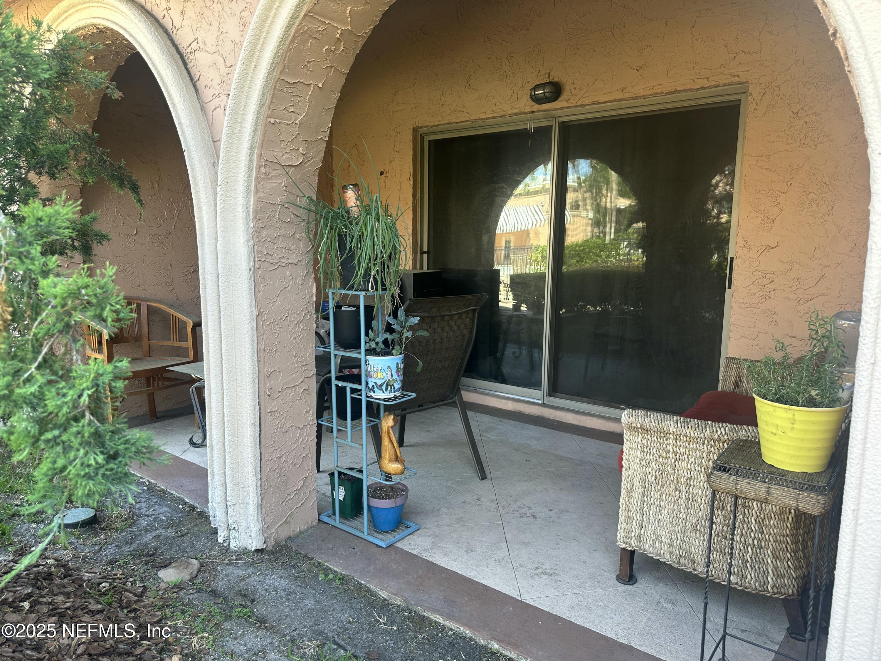 Condominium in Jacksonville FL 5375 ORTEGA FARMS Boulevard #707 8.jpg