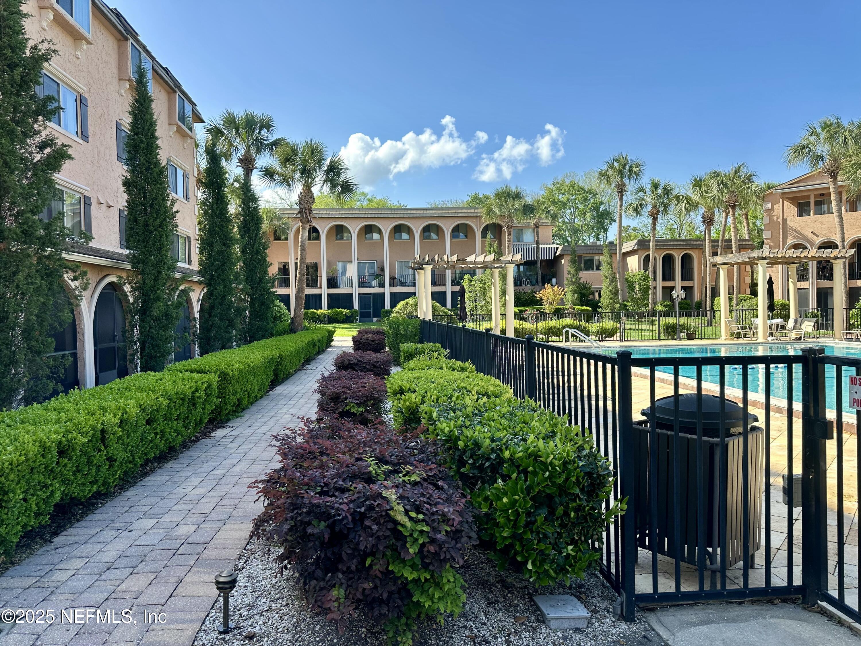 Condominium in Jacksonville FL 5375 ORTEGA FARMS Boulevard #707 17.jpg