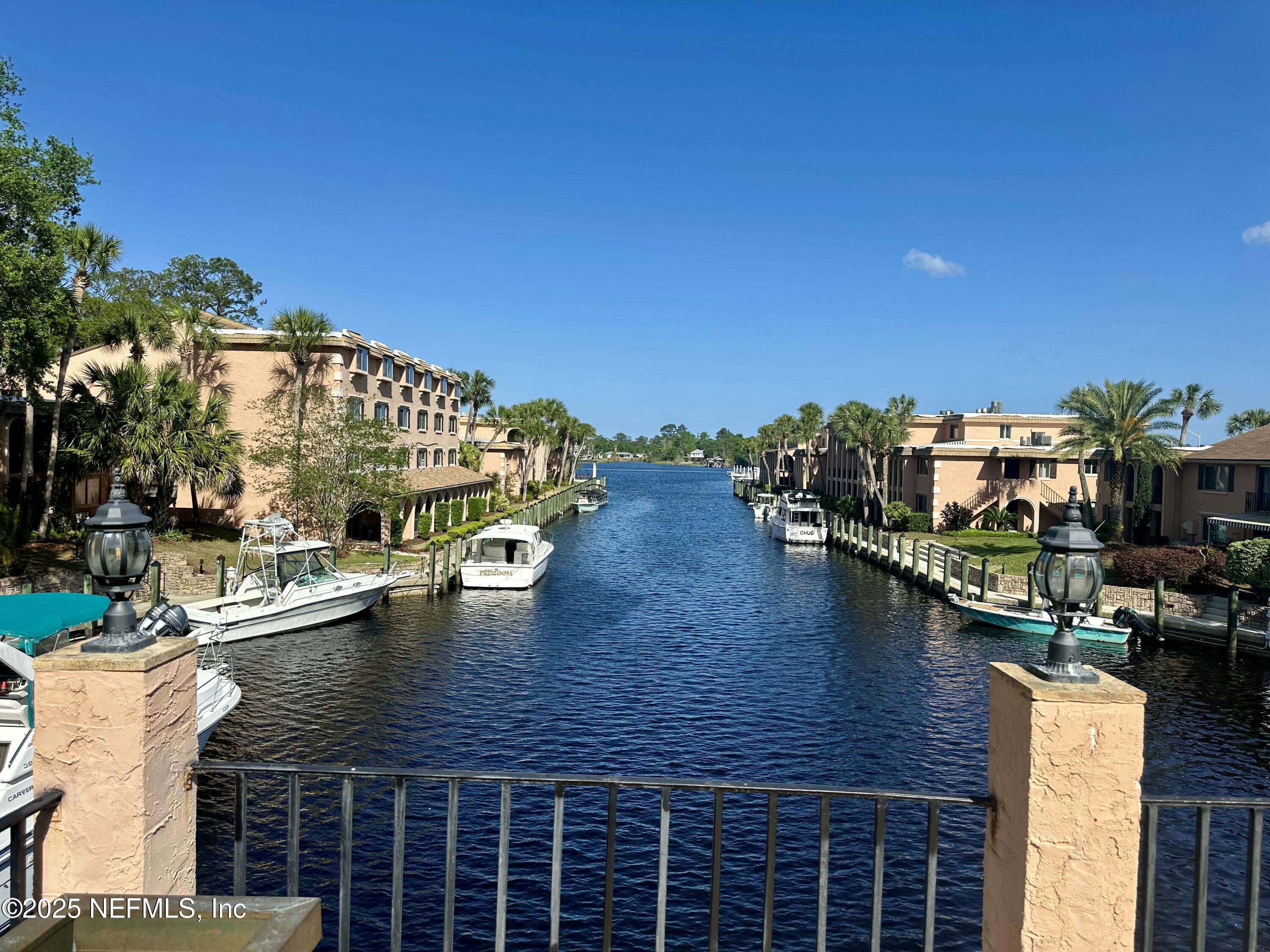 Condominium in Jacksonville FL 5375 ORTEGA FARMS Boulevard #707 1.jpg