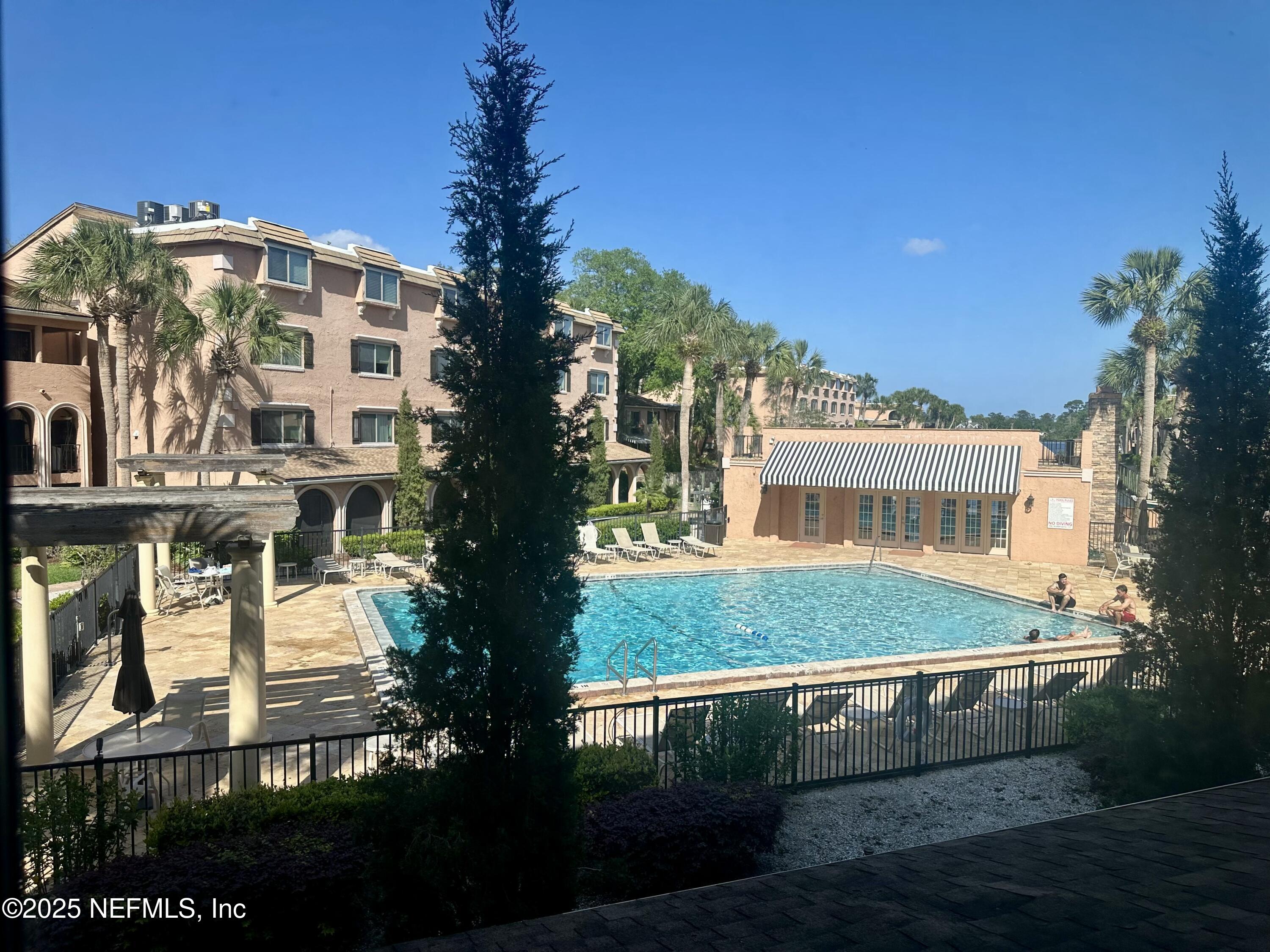 Condominium in Jacksonville FL 5375 ORTEGA FARMS Boulevard #707 6.jpg