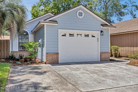 Single Family Residence in Jacksonville FL 3830 MILLPOINT Drive.jpg