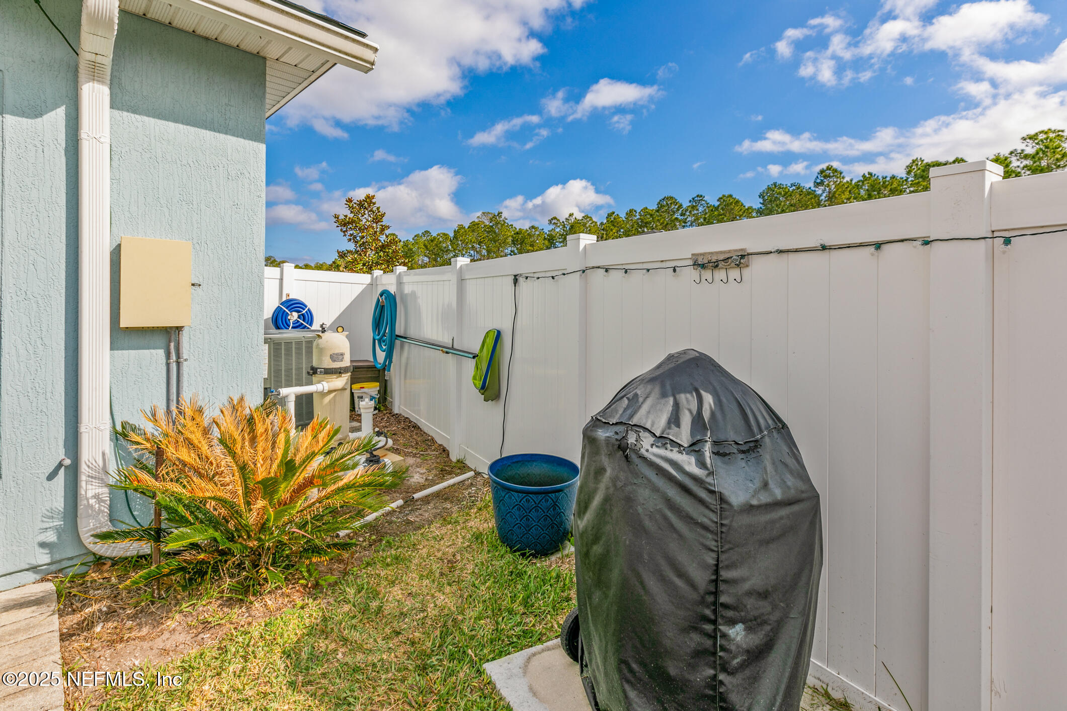 Single Family Residence in Fernandina Beach FL 85464 AMARYLLIS Court 45.jpg