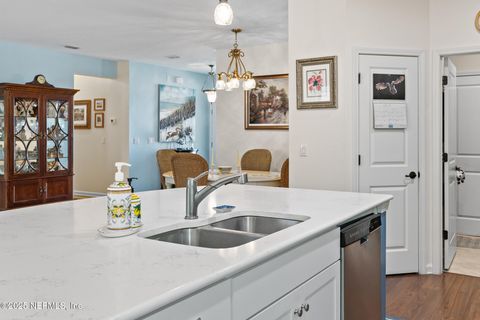 Single Family Residence in Fernandina Beach FL 85464 AMARYLLIS Court 13.jpg