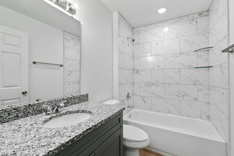 Single Family Residence in Jacksonville FL 1336 W 30TH Street 4.jpg
