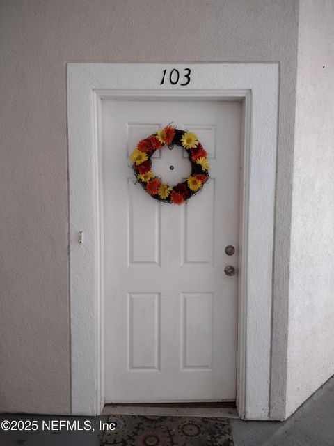 Townhouse in Jacksonville FL 6093 MAGGIES Circle #103.jpg