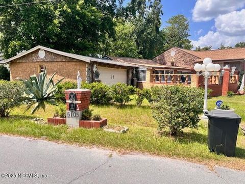 Single Family Residence in Jacksonville FL 5105 BENNING Road.jpg