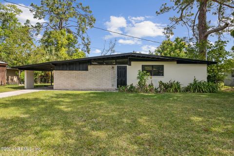 Single Family Residence in Jacksonville FL 7823 DUBOIS Drive.jpg