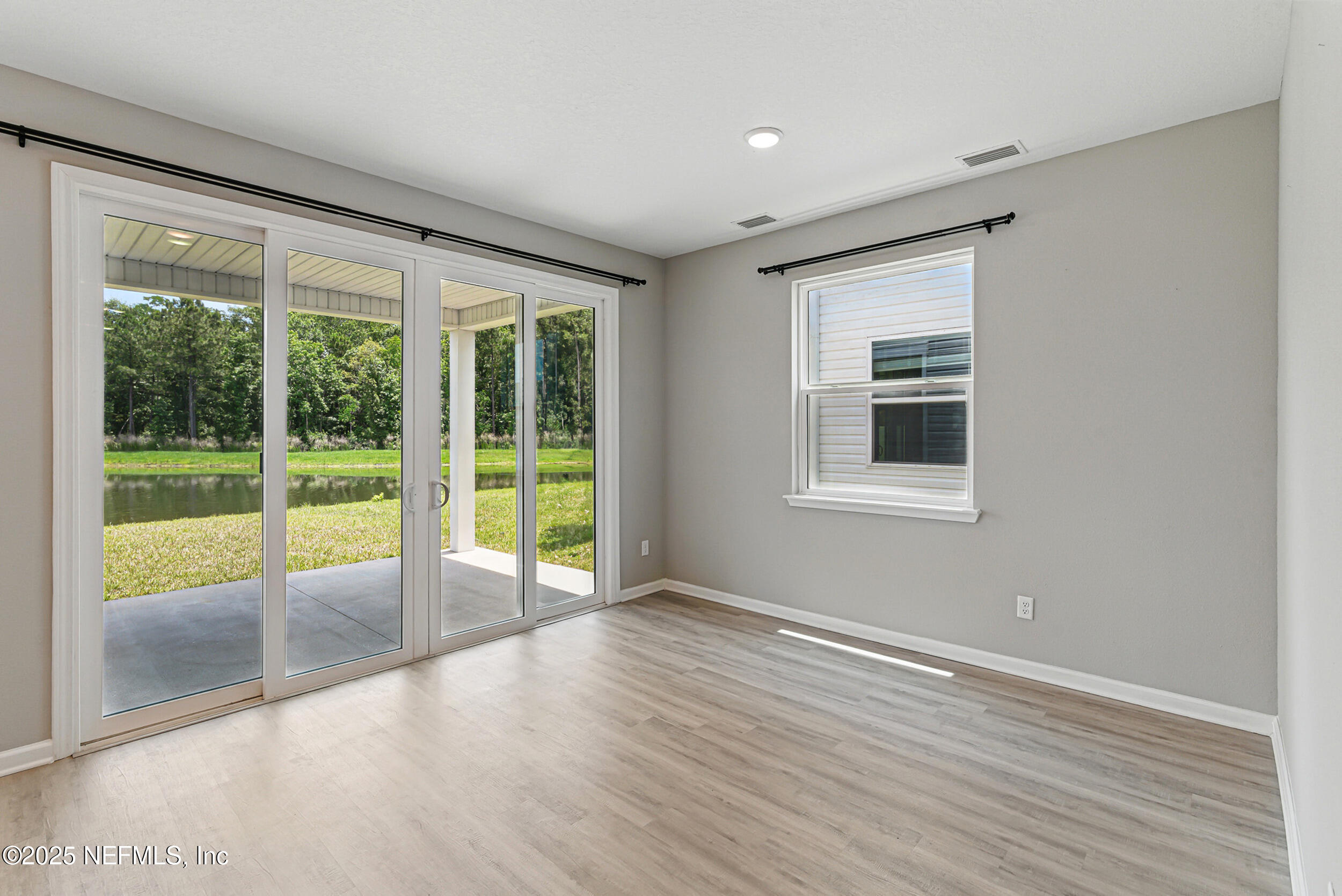 Single Family Residence in Jacksonville FL 8268 MARIETTA STILL Drive 12.jpg