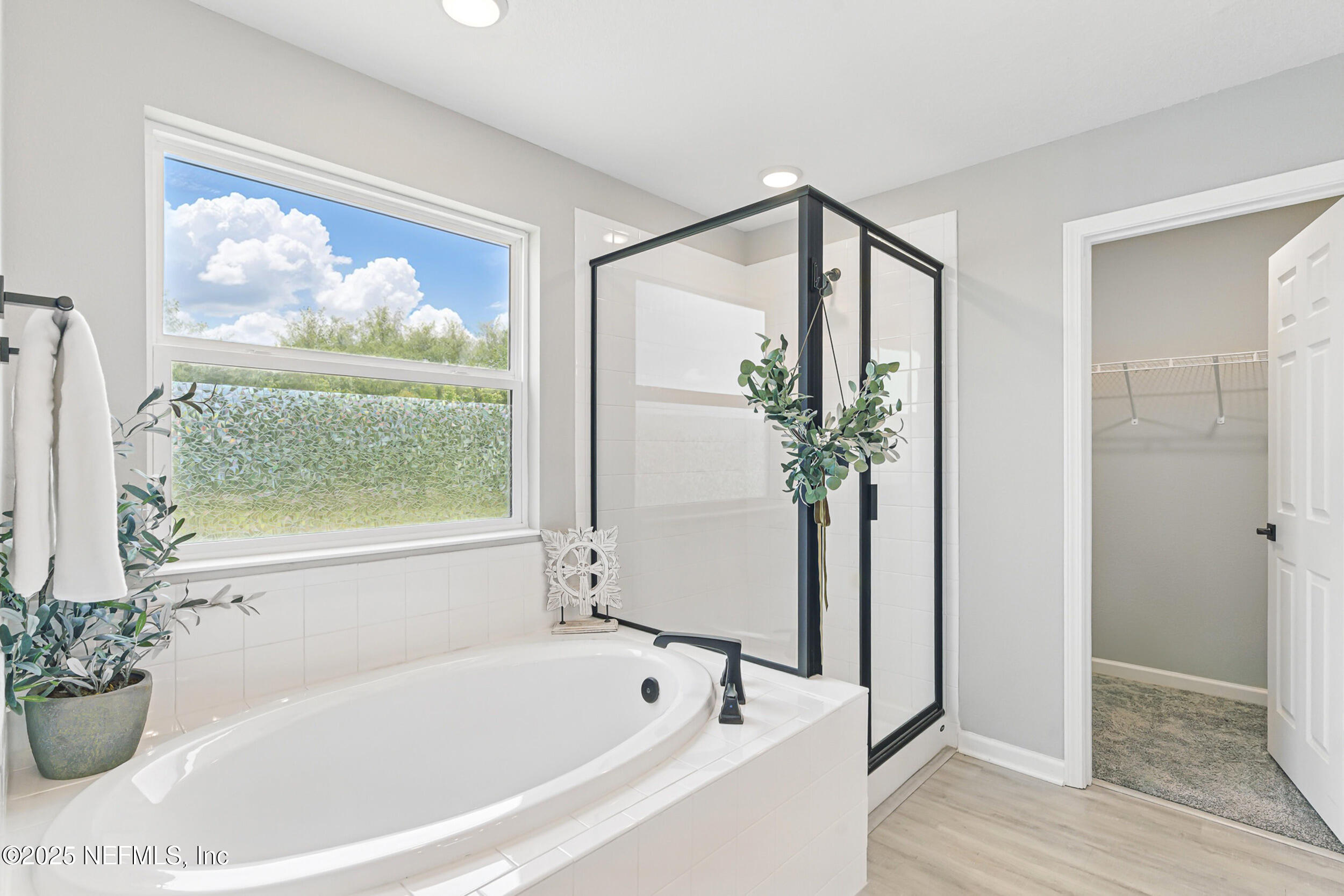 Single Family Residence in Jacksonville FL 8268 MARIETTA STILL Drive 25.jpg