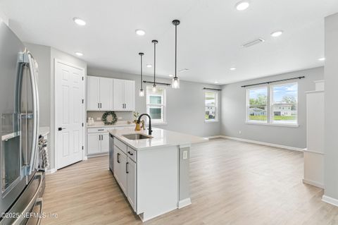 Single Family Residence in Jacksonville FL 8268 MARIETTA STILL Drive 8.jpg