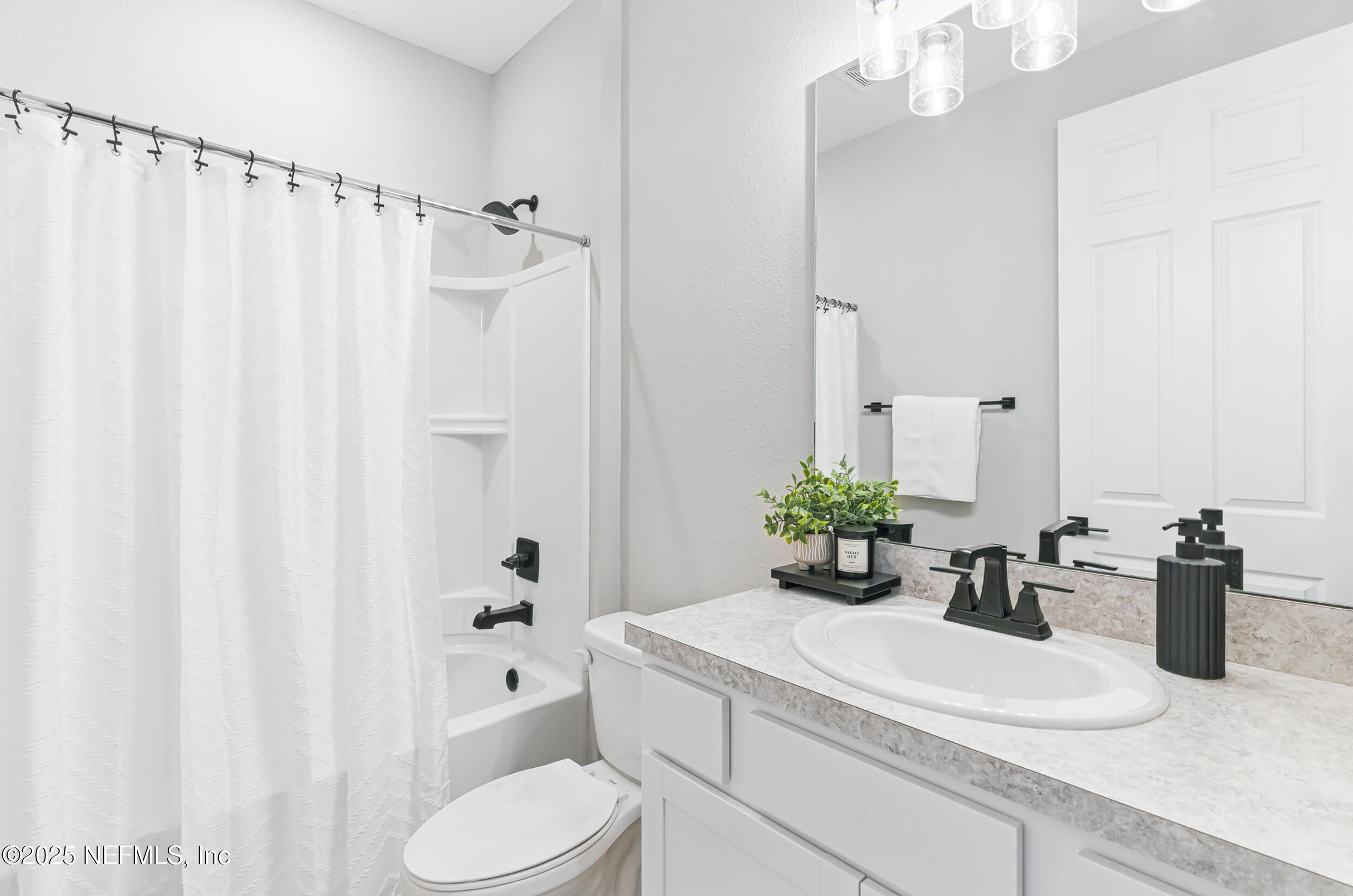 Single Family Residence in Jacksonville FL 8268 MARIETTA STILL Drive 14.jpg
