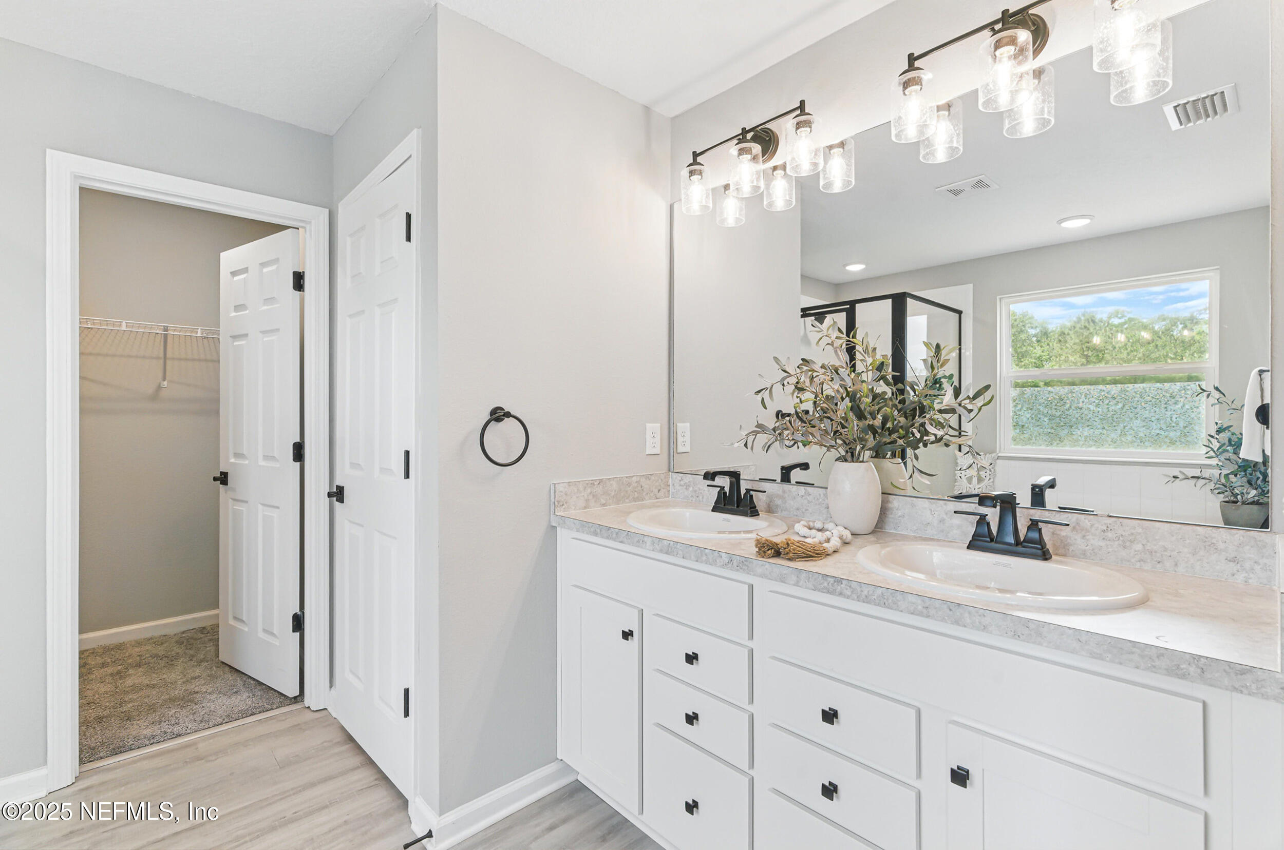 Single Family Residence in Jacksonville FL 8268 MARIETTA STILL Drive 26.jpg