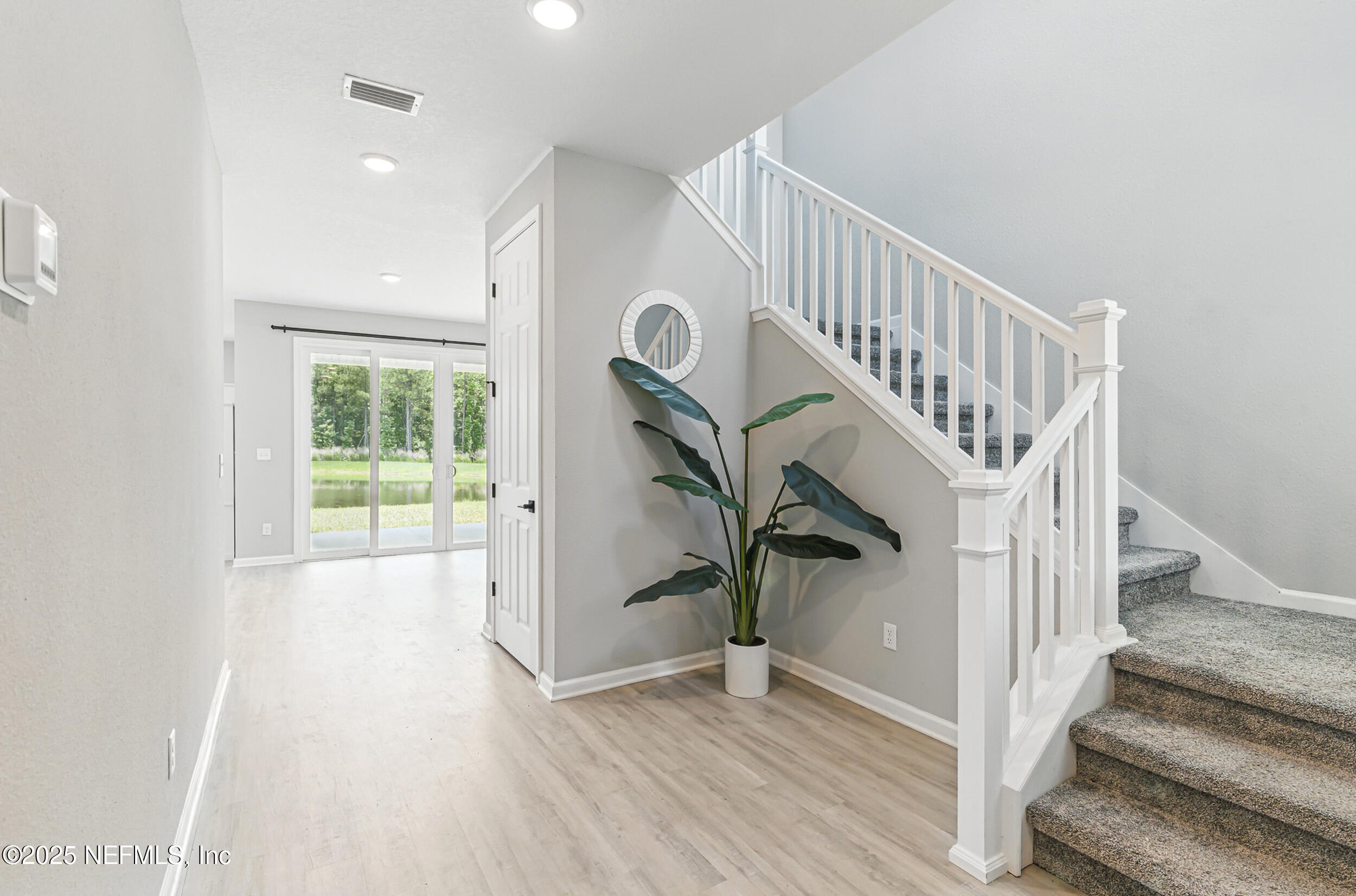 Single Family Residence in Jacksonville FL 8268 MARIETTA STILL Drive 4.jpg