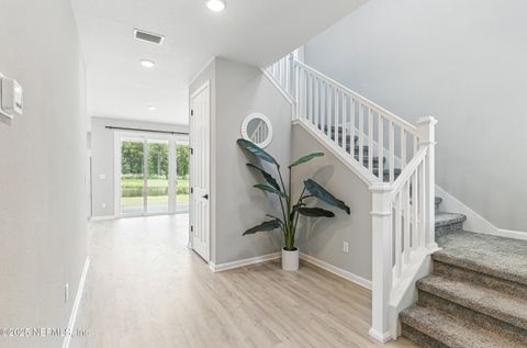 Single Family Residence in Jacksonville FL 8268 MARIETTA STILL Drive 4.jpg