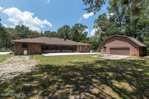 Single Family Residence in Middleburg FL 2849 BLACKBERRY Avenue.jpg
