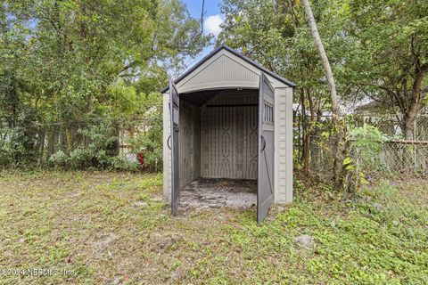 Single Family Residence in Jacksonville FL 9208 5TH Avenue 14.jpg