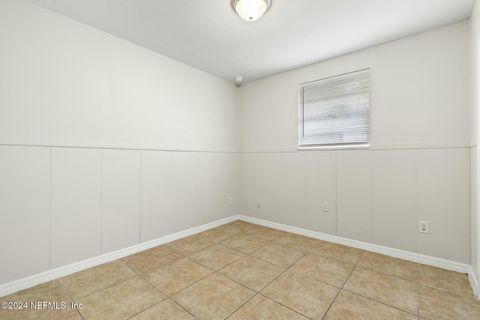 Single Family Residence in Jacksonville FL 9208 5TH Avenue 12.jpg