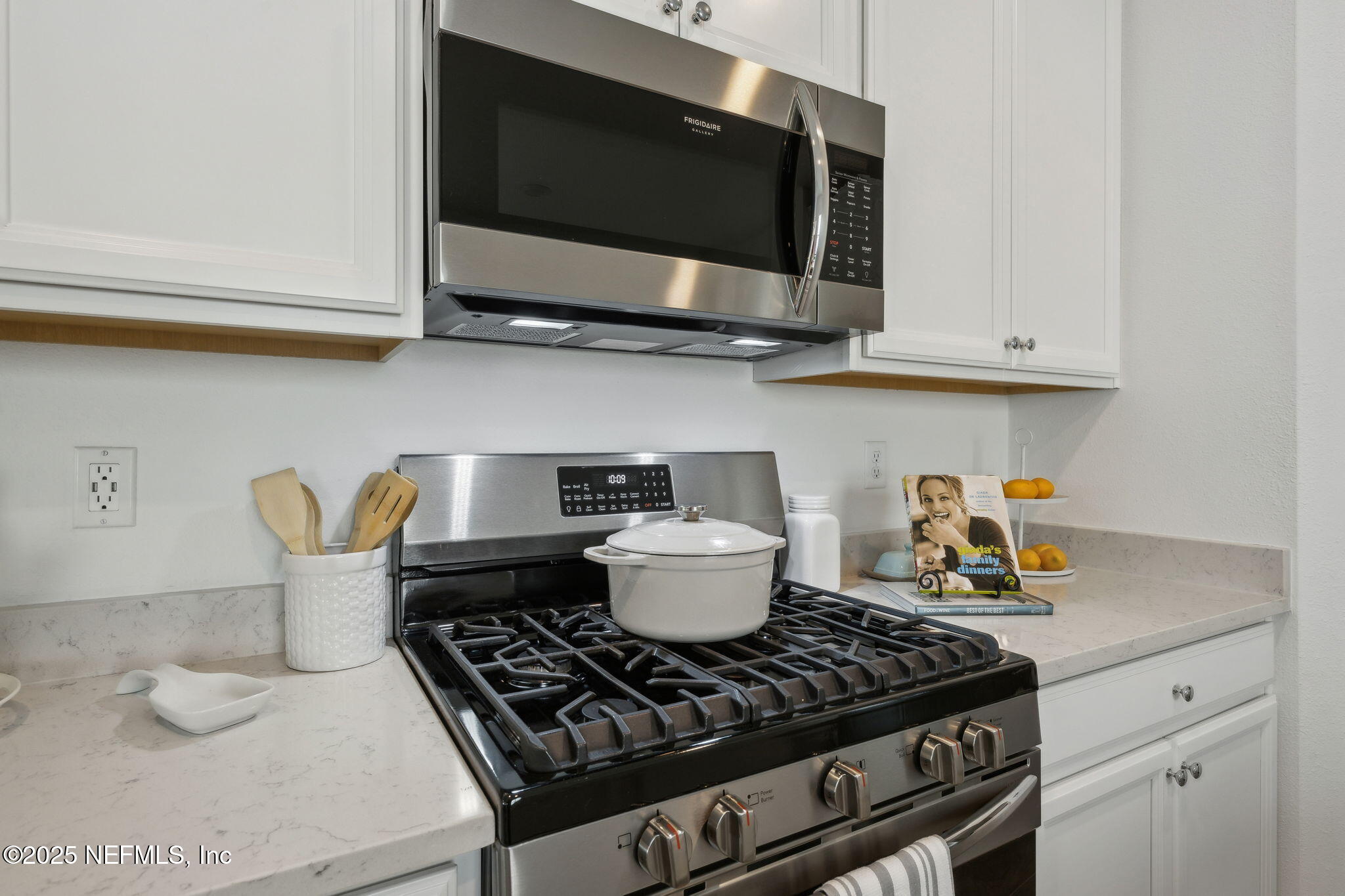 Single Family Residence in St. Johns FL 220 KILLARNEY Avenue 8.jpg
