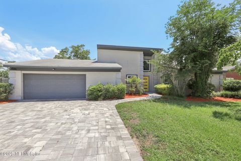 Single Family Residence in Jacksonville FL 7086 HOLIDAY HILL Court.jpg