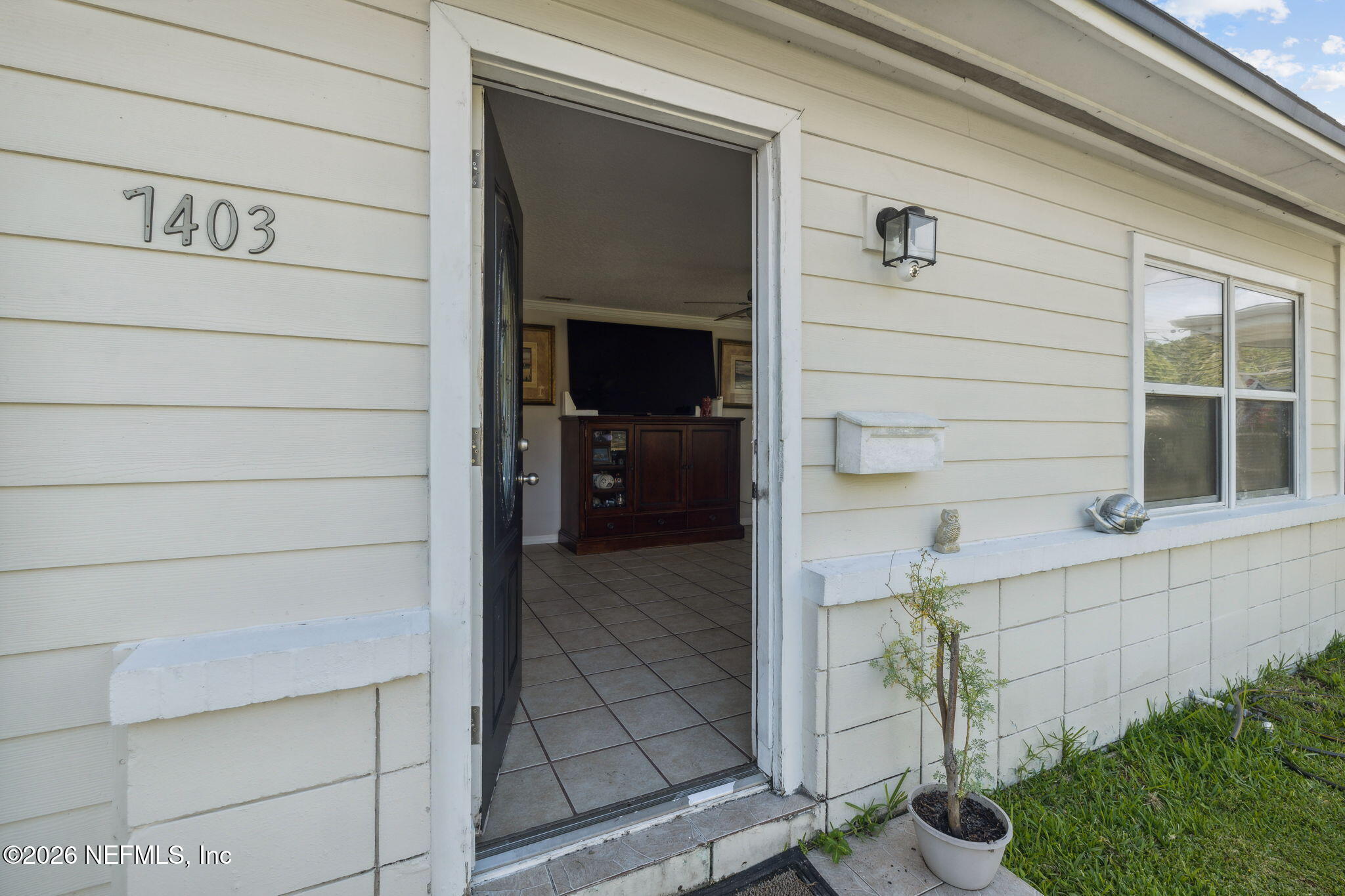 7403 Roslyn Rd, Jacksonville, FL 32244 photo