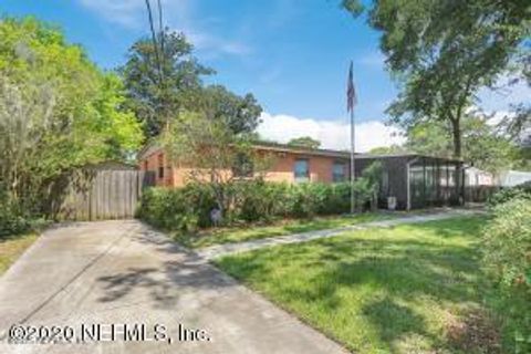 Single Family Residence in Jacksonville FL 10424 GAILWOOD Circle.jpg