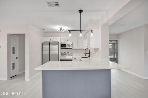 Single Family Residence in Jacksonville FL 5548 FARGO Drive 7.jpg