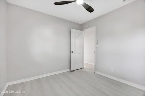 Single Family Residence in Jacksonville FL 5548 FARGO Drive 24.jpg