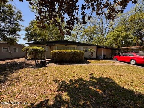Single Family Residence in Jacksonville FL 6870 CINDERELLA Road.jpg