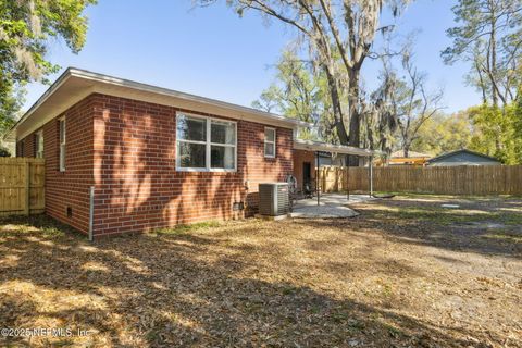 Single Family Residence in Jacksonville FL 1007 BRIERFIELD Drive 27.jpg