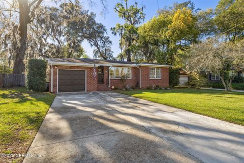 Single Family Residence in Jacksonville FL 1007 BRIERFIELD Drive 9.jpg