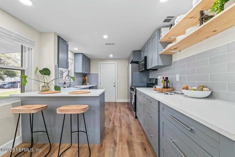 Single Family Residence in Jacksonville FL 9057 8TH Avenue 3.jpg
