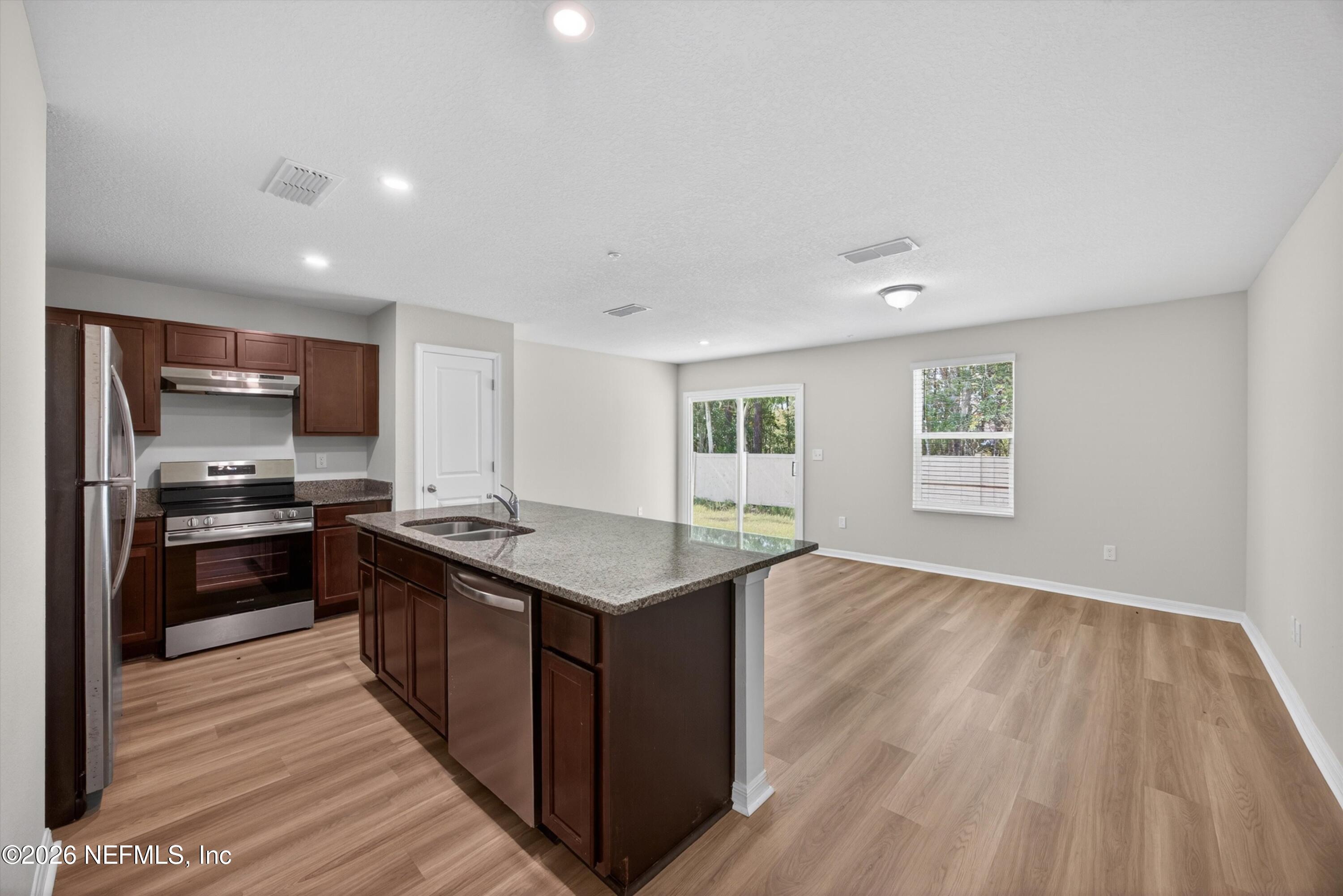 7650 Mailes Ct, Jacksonville, FL 32210 photo