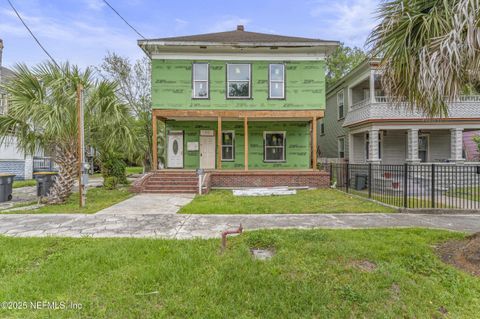 Single Family Residence in Jacksonville FL 125 E 5TH Street.jpg
