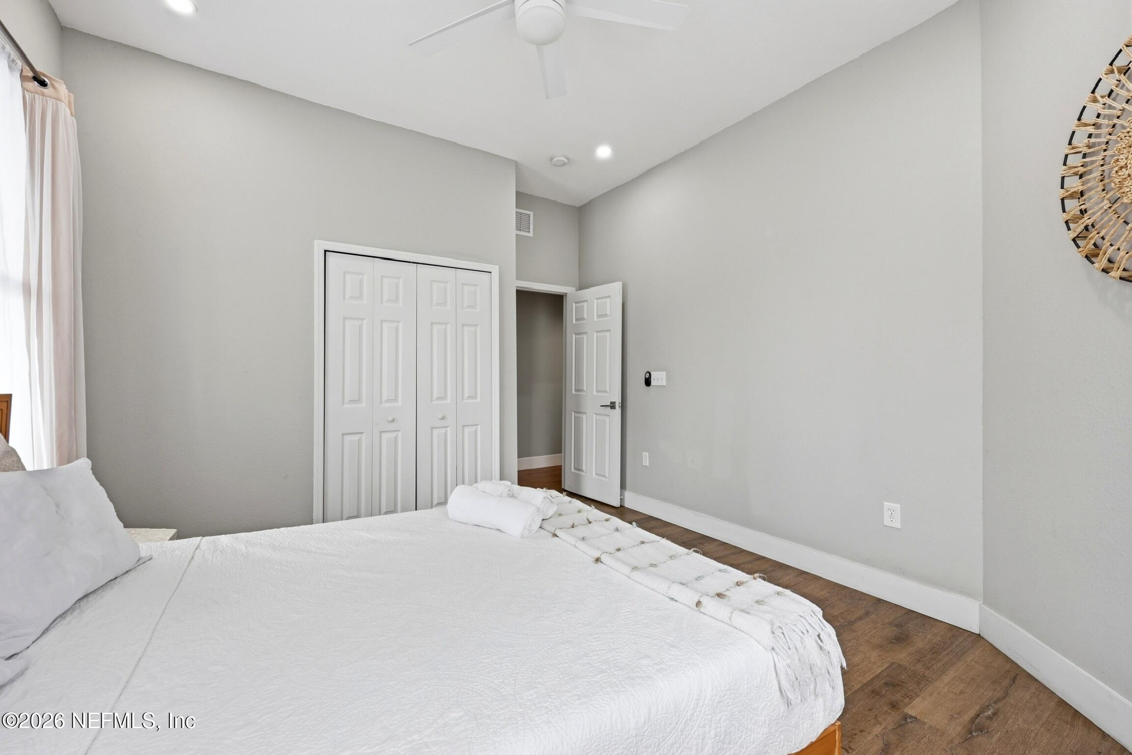 325 E 1 St, Jacksonville, FL 32206 photo