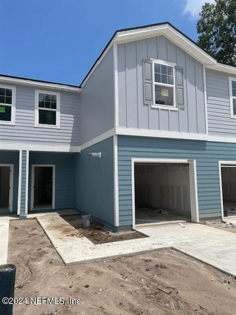 Townhouse in Jacksonville FL 13510 UTE Place.jpg