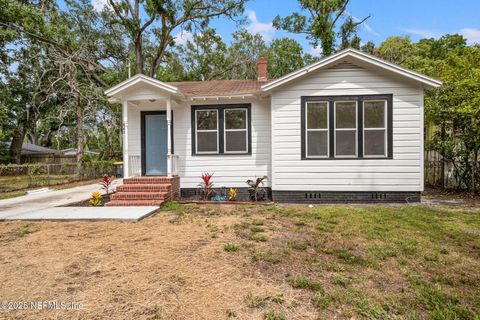 Single Family Residence in Jacksonville FL 845 SARANAC Street.jpg