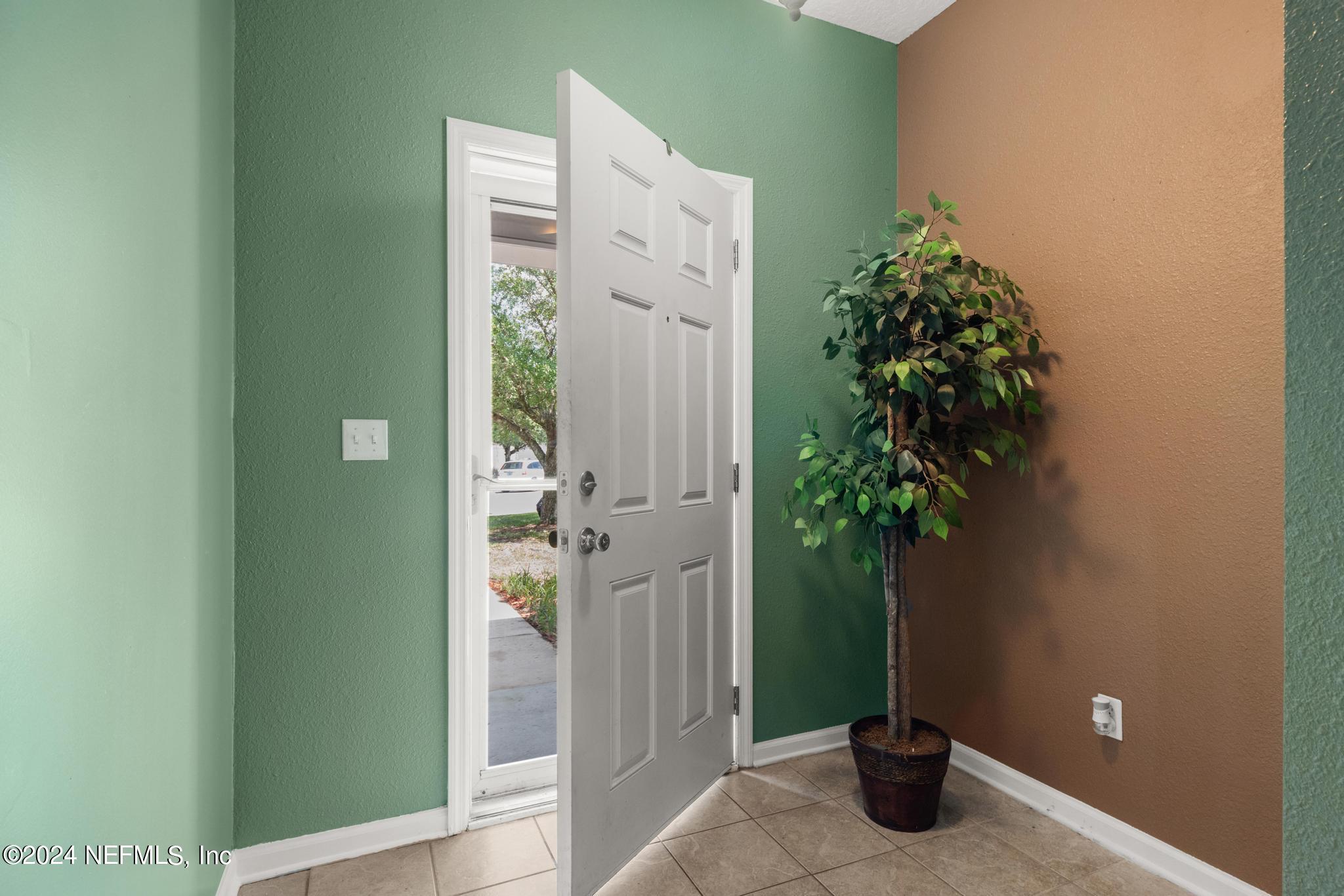 Townhouse in Jacksonville FL 1767 BISCAYNE BAY Circle 5.jpg