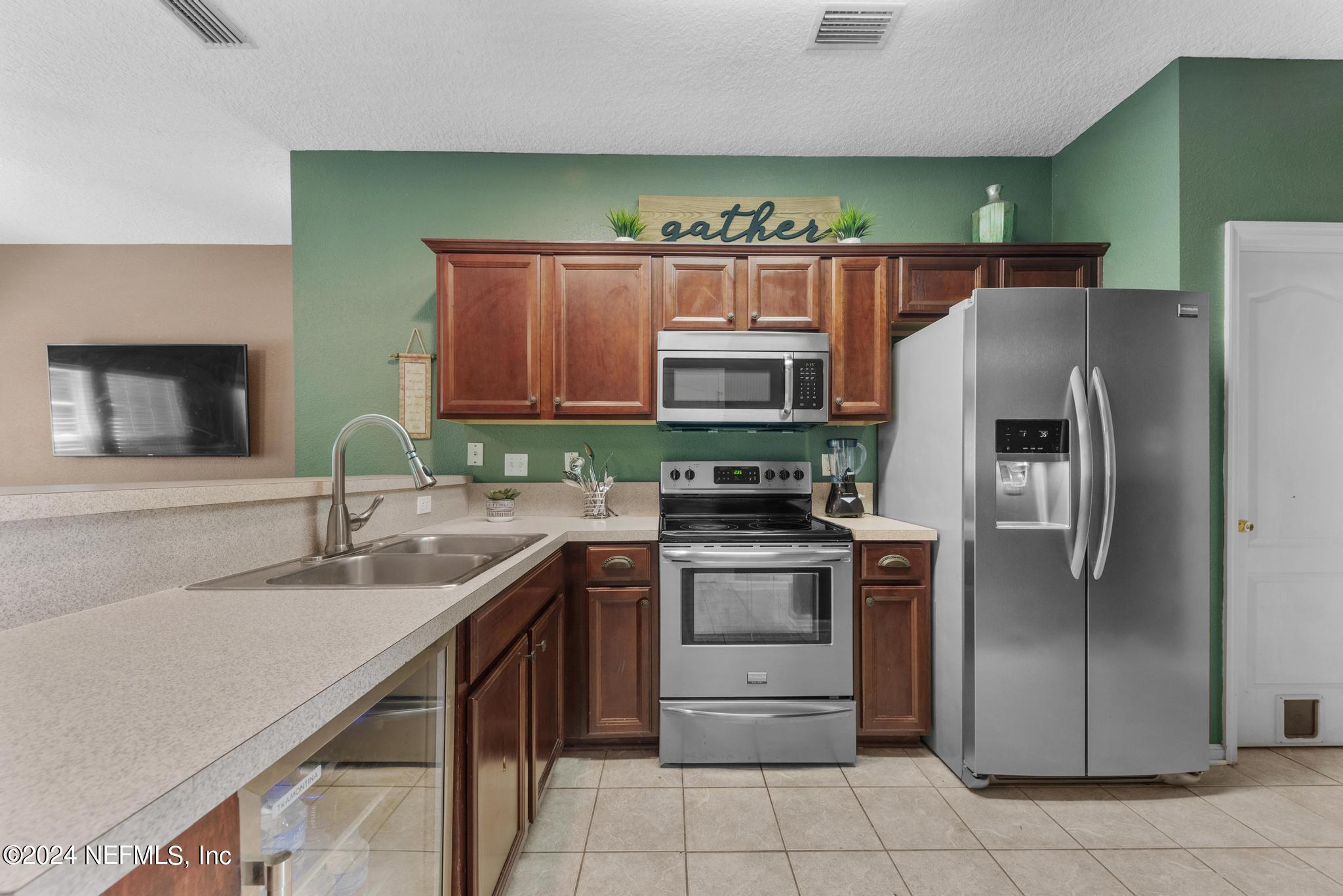 Townhouse in Jacksonville FL 1767 BISCAYNE BAY Circle 8.jpg