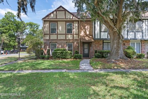 Townhouse in Jacksonville FL 8195 TRAFALGAR Square.jpg