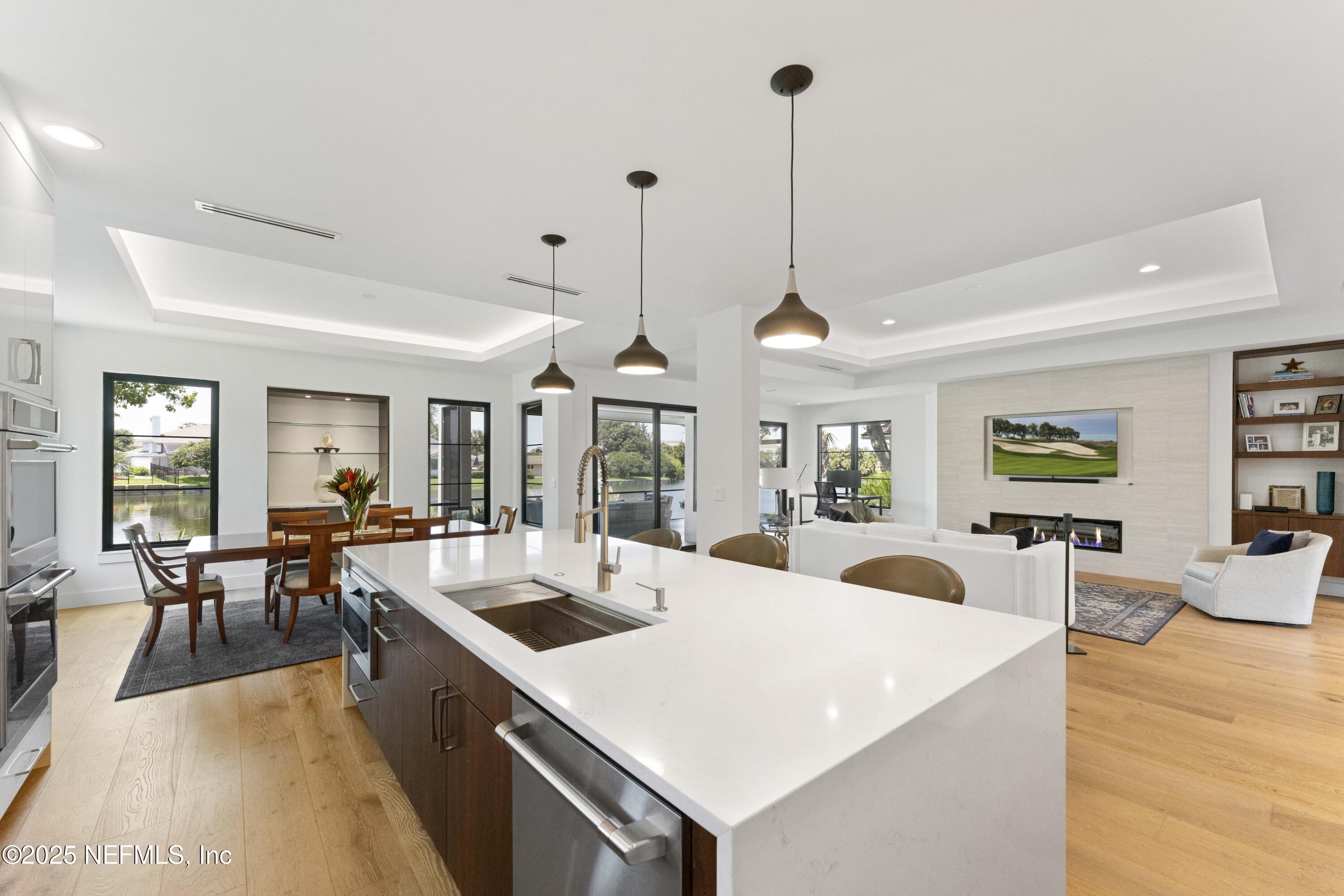 Single Family Residence in Ponte Vedra Beach FL 1592 HARBOUR CLUB Drive 5.jpg