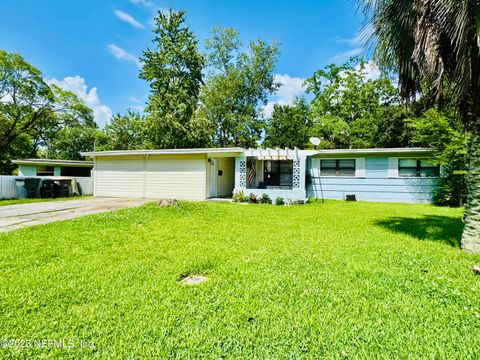 Single Family Residence in Jacksonville FL 913 LE BRUN Drive.jpg
