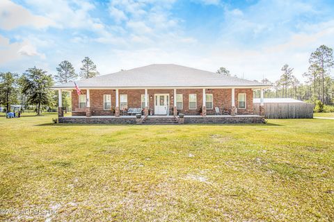 Single Family Residence in Glen St. Mary FL 14157 GLEN FARMS Drive.jpg