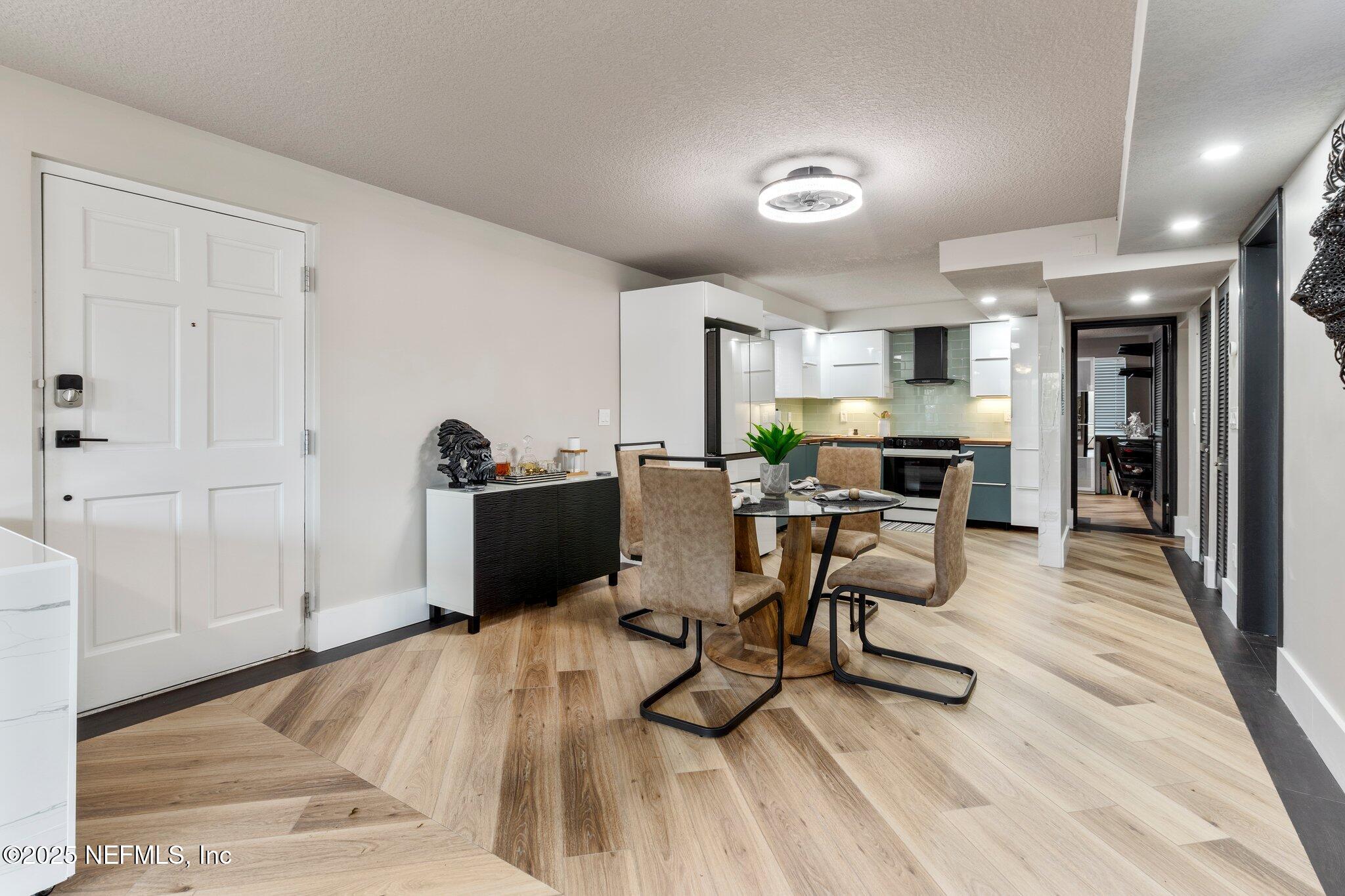 Condominium in Jacksonville FL 5375 ORTEGA FARMS Boulevard #408 4.jpg