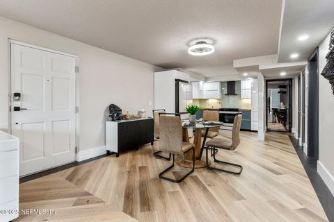 Condominium in Jacksonville FL 5375 ORTEGA FARMS Boulevard #408 4.jpg