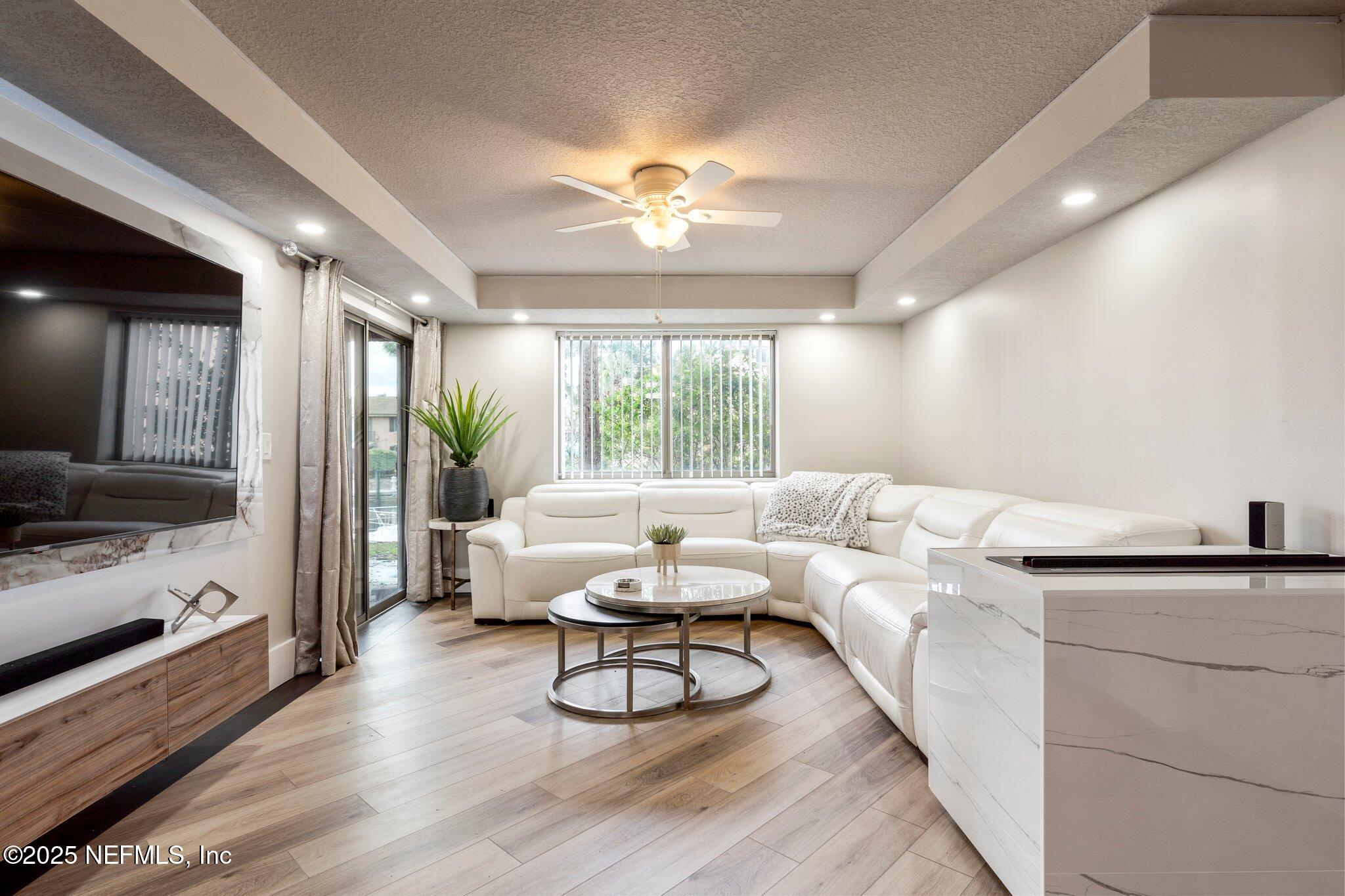 Condominium in Jacksonville FL 5375 ORTEGA FARMS Boulevard #408 3.jpg
