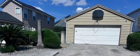 Single Family Residence in Jacksonville FL 5463 MARINERS COVE Drive.jpg