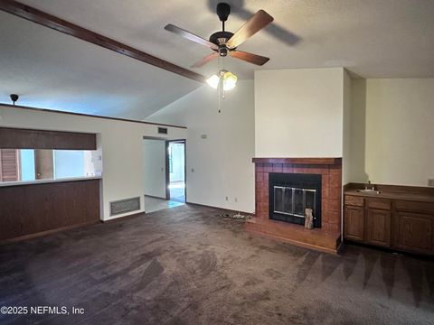 Single Family Residence in Jacksonville FL 5463 MARINERS COVE Drive 3.jpg