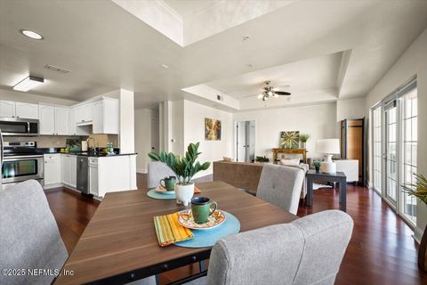 Condominium in Jacksonville FL 400 E BAY Street #1401 9.jpg