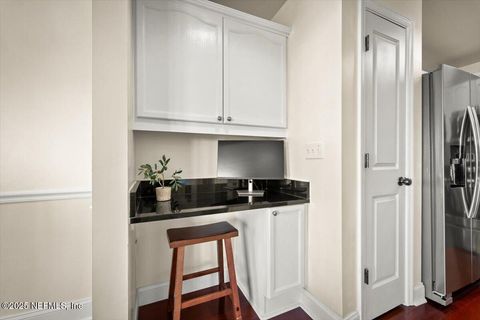 Condominium in Jacksonville FL 400 E BAY Street #1401 10.jpg