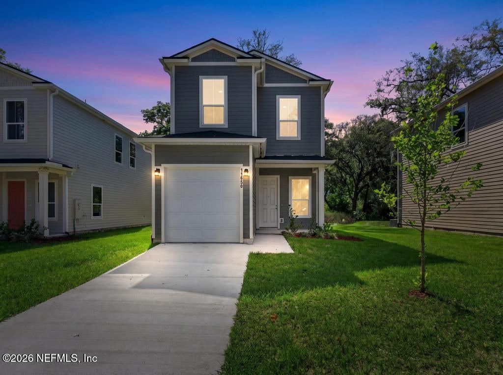 11076 Pine St, Jacksonville, FL 32218